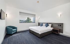 Thornton Executive Hotel